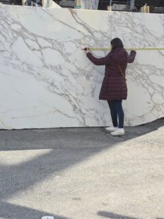 POV: Client is selecting the best veining section of Calacatta Borghini 3cm marble 🇮🇹. Stay tuned for install photos 
@angelosmarblephila 
•
•
•
•
#italianmarble #calacattamarble #calacattaborghini #philadelphiapa #marblecountertops