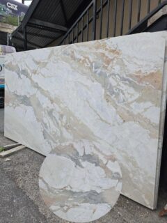 Dolce Vita Marble: New Arrival @angelosmarblephila 
Also known as Breccia Australe Marble. Gorgeous slabs with neutral tones that can easily pair with many wood cabinets and paint colors. 
#brecciamarble #brecciaaustrale #dolcevitamarble 
#stonesupplier #countertopstore